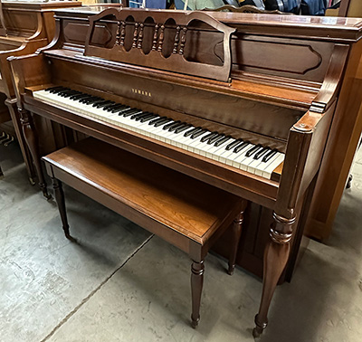 Yamaha M216